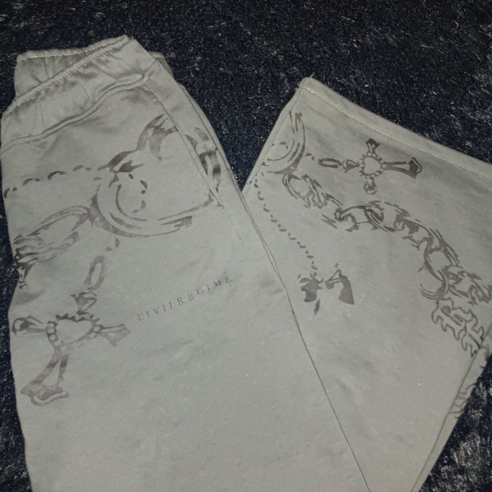 Light Olive Graphic Lounge Pants with Chain Cross Print